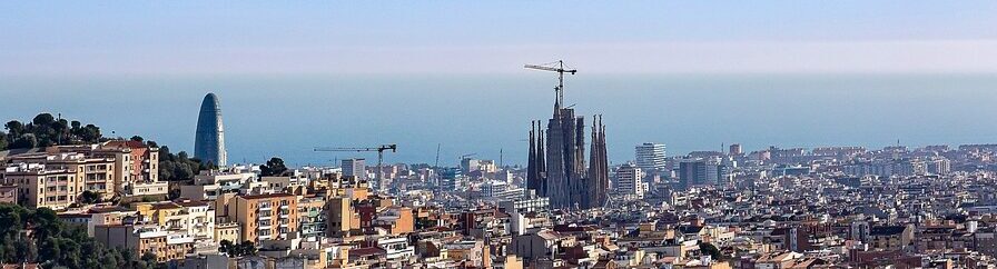 Barcelona Travel Guide: Best Things to Do, Eat, and See
