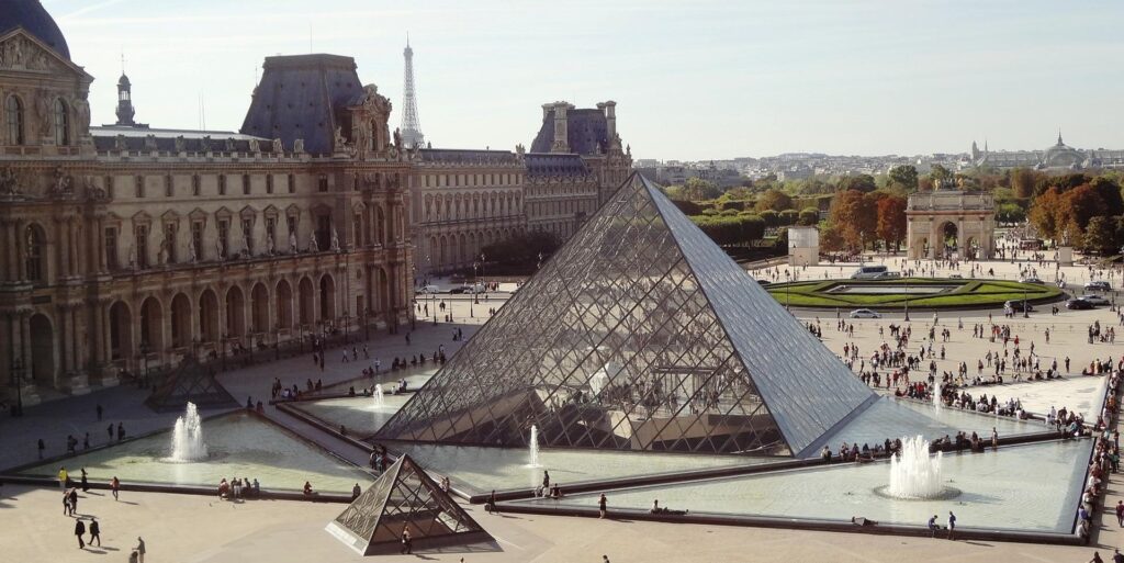 Paris Louve